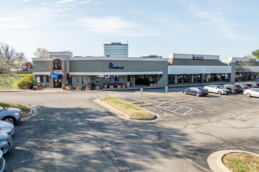 More Photos Of 150-300 N Hurstbourne Pky, Louisville General Retail For Sale