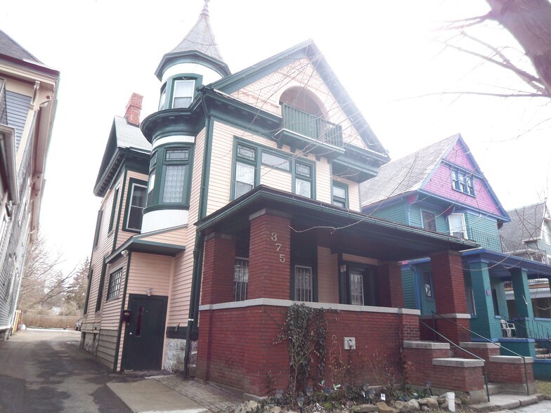 Primary Photo Of 375 Richmond Ave, Buffalo Apartments For Sale