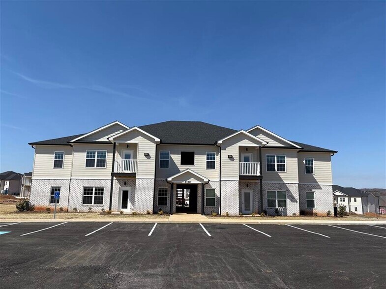 Primary Photo Of 5150 Bakers Spring St, Bowling Green Apartments For Sale