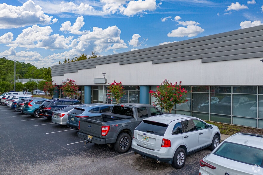 More Photos Of 3728 Philips Hwy, Jacksonville Unknown For Lease