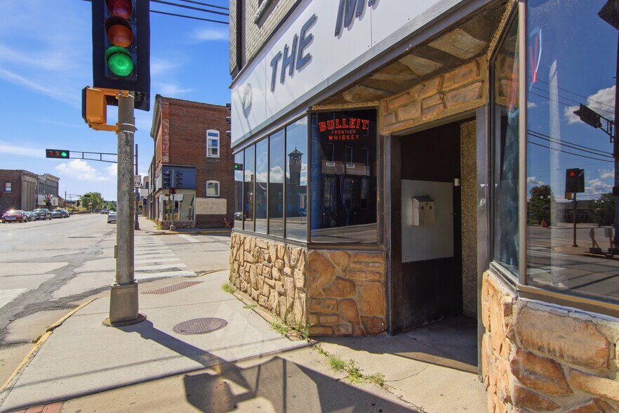 More Photos Of 545 S Broadway St, Menomonie Storefront Retail Residential For Sale