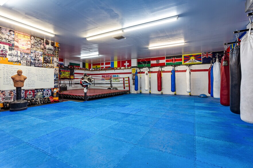 More Photos Of , Broomall Flex For Sale