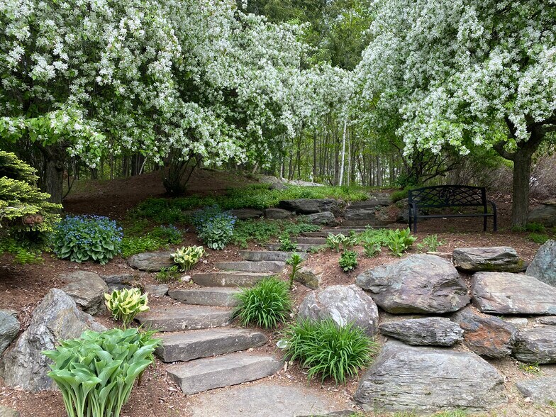 More Photos Of 89 Houston Farm Rd, Stowe Hotel For Sale