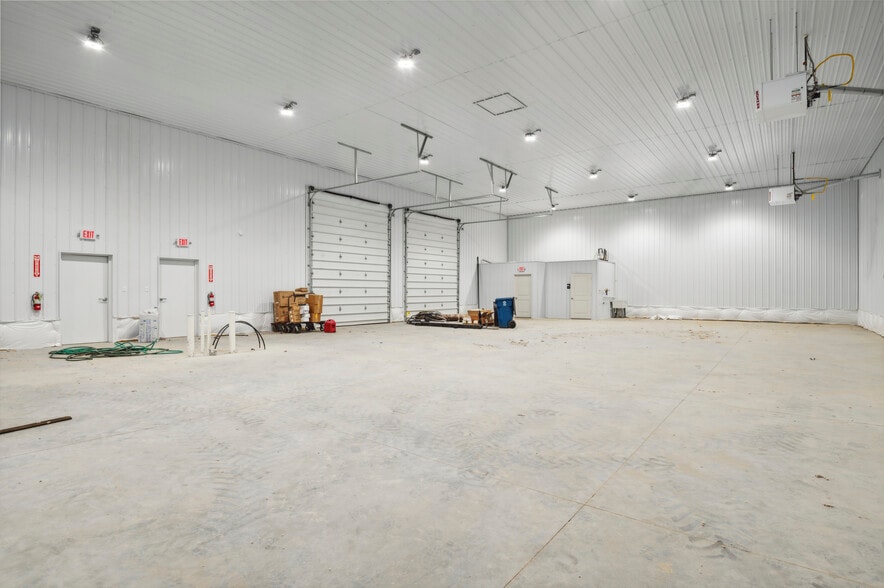 More Photos Of 1600 Porter Rd, Bear Distribution For Lease