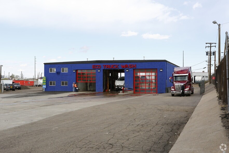 More Photos Of 5150 Brighton Blvd, Denver Warehouse For Sale