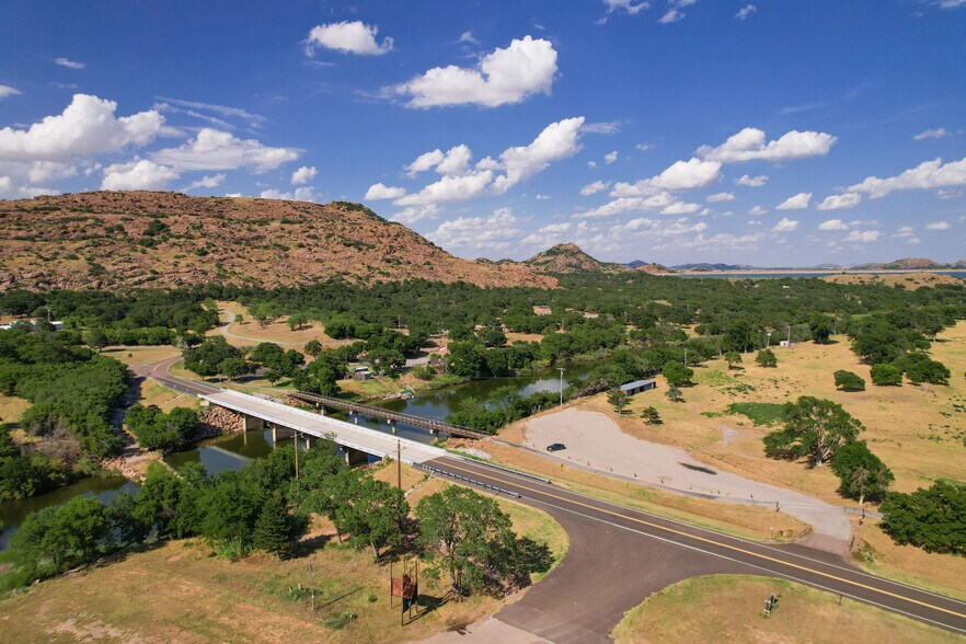 More Photos Of 42851 E County Road 1470, Lone Wolf Land For Sale