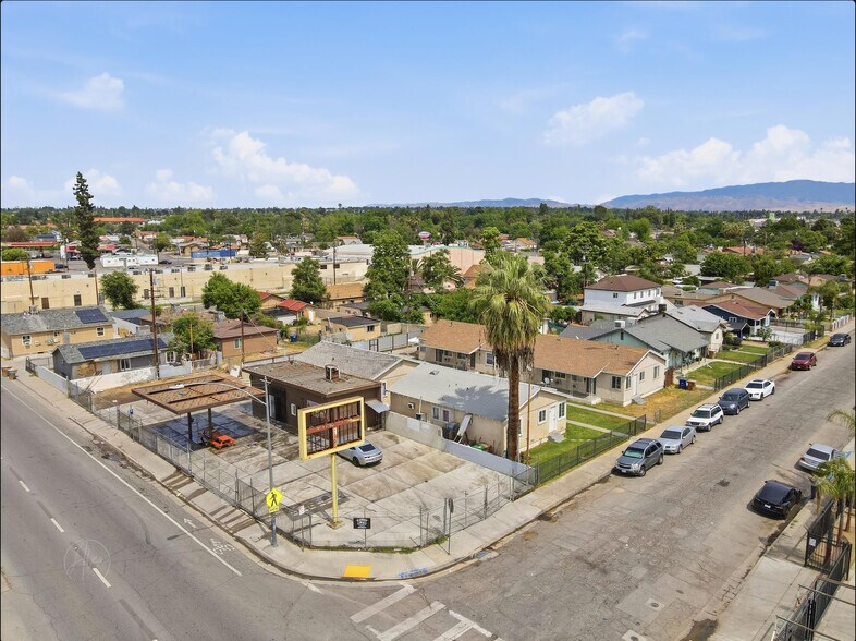 More Photos Of 2208 Lake St, Bakersfield Apartments For Sale
