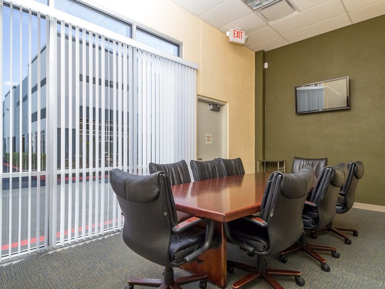 More Photos Of 2560-2566 Catamaran Way, Chula Vista Office For Lease