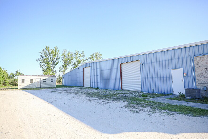 More Photos Of 4425 W US 98, Perry Manufacturing For Sale
