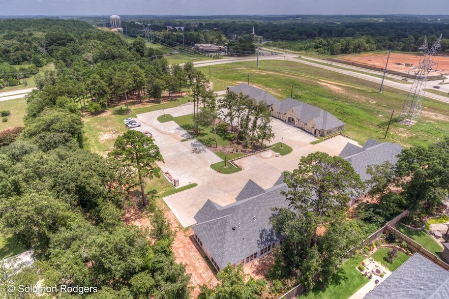 More Photos Of 6115 New Copeland Rd, Tyler Medical For Sale