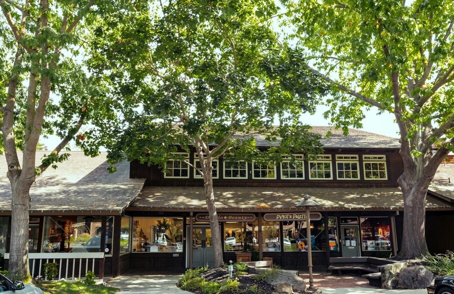 More Photos Of 400 San Ramon Valley Blvd, Danville Unknown For Lease