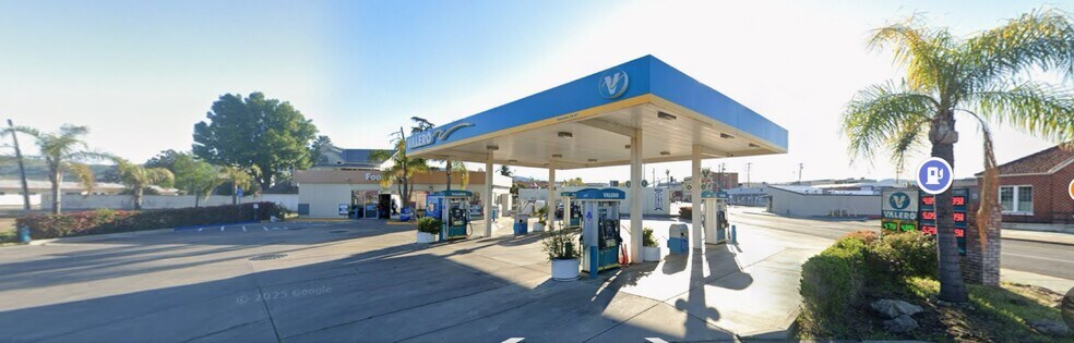 Primary Photo Of 244 N D St, Porterville Convenience Store For Sale