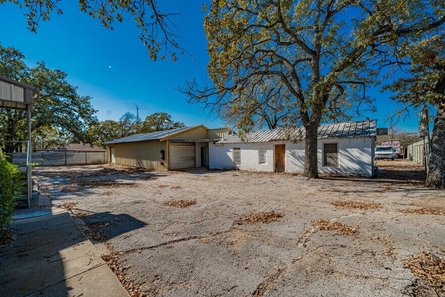 More Photos Of 12540 C F Hawn Fwy, Dallas Warehouse For Lease
