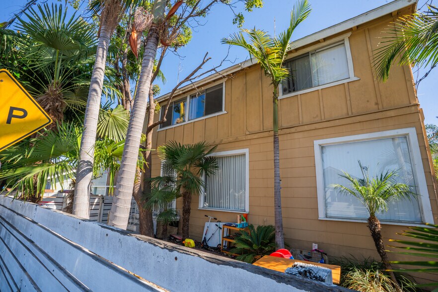 More Photos Of 3622 E 11th St, Long Beach Apartments For Sale