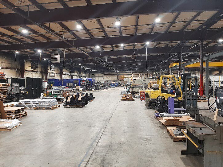 More Photos Of 1151 Bloomingdale Dr, Bristol Manufacturing For Sale