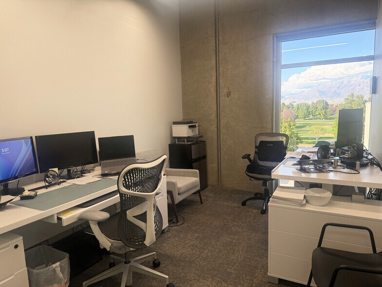 More Photos Of 2208 W 700 S, Springville Light Manufacturing For Sale