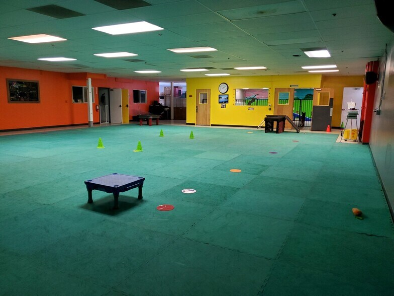 More Photos Of 1498 Gladding Ct, Milpitas Manufacturing For Sale