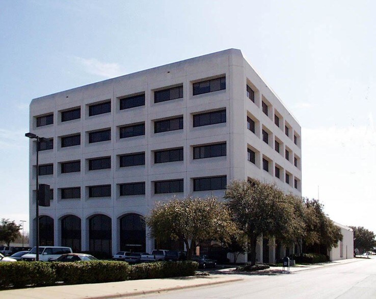 More Photos Of 7001 Boulevard 26, North Richland Hills Office For Lease