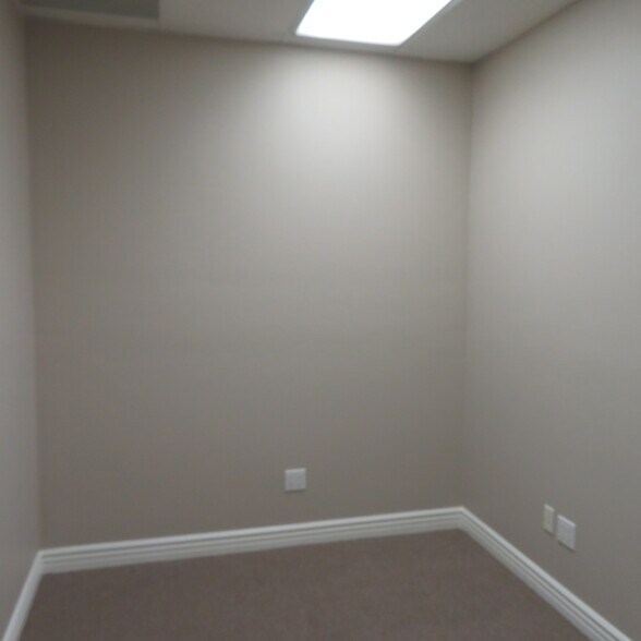 More Photos Of 17026-17030 E Cypress St, Covina Medical For Lease