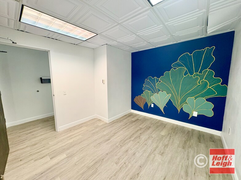 More Photos Of 1001 S Perry St, Castle Rock Medical For Sale