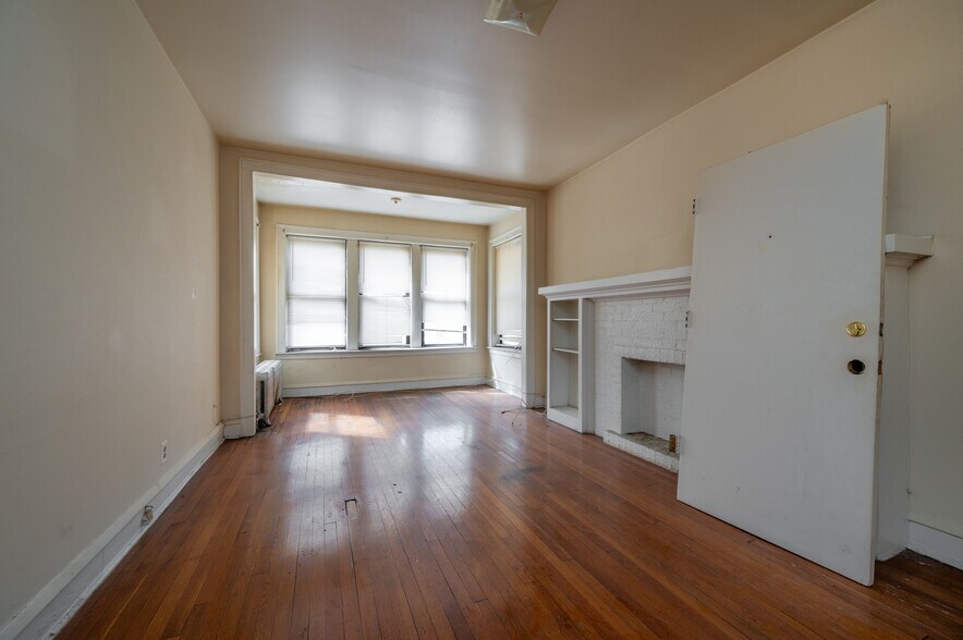 More Photos Of 7763 S South Shore Dr, Chicago Apartments For Sale