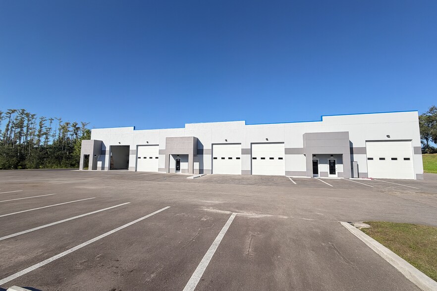 Primary Photo Of 16109 Lee Rd, Fort Myers Manufacturing For Lease