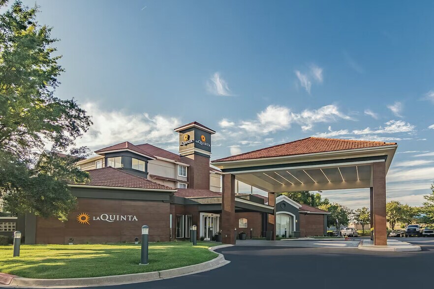 Primary Photo Of 930 Ed Noble Pky, Norman Hotel For Sale