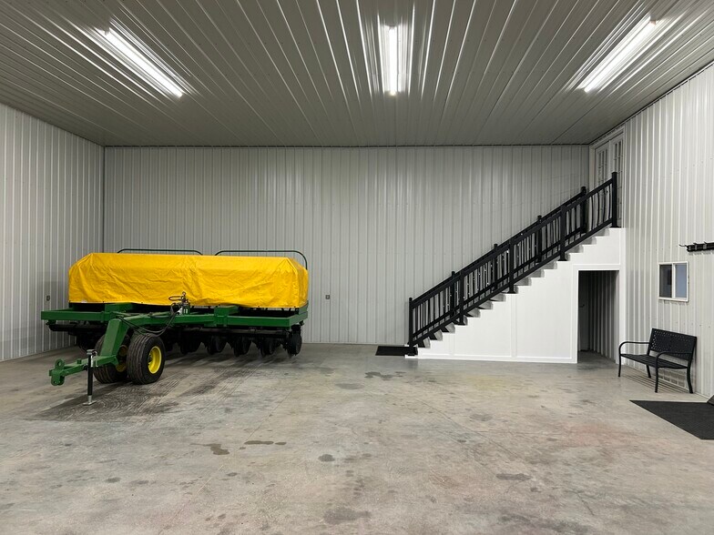 More Photos Of 7754 S State Route 73, Wilmington Flex For Lease