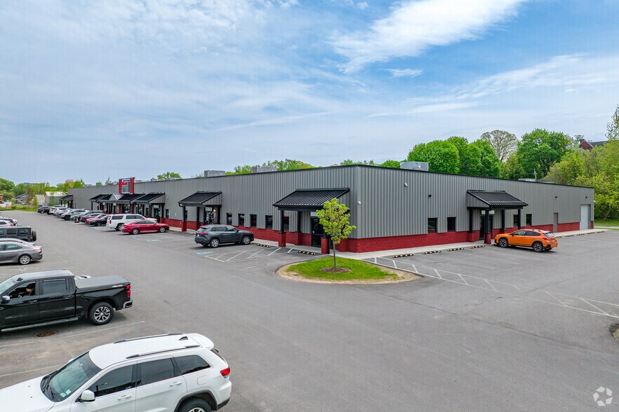 Primary Photo Of 1707 Oriskany St W, Utica Freestanding For Sale
