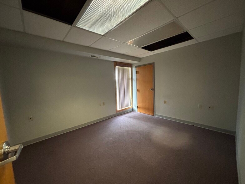 More Photos Of 1213 N Us-127-br, Saint Johns Office For Sale