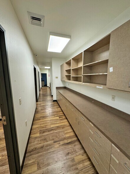 More Photos Of 6224 W State St, Boise Veterinarian Kennel For Sale