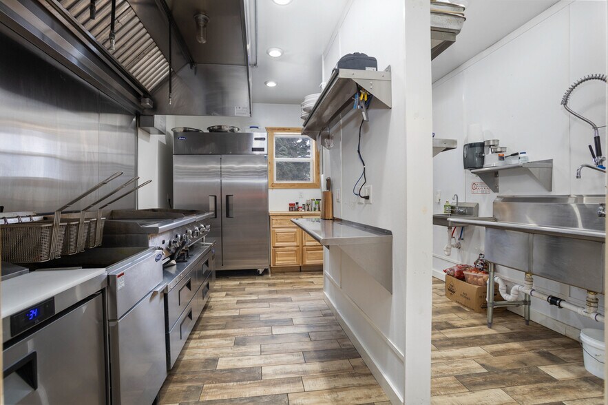 More Photos Of 220 Main St, Butte Restaurant For Sale