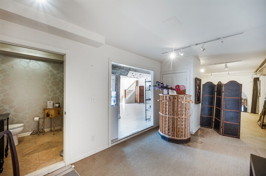 More Photos Of 107 13th St, Lynchburg Warehouse For Sale