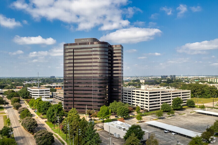 More Photos Of 363 N Sam Houston Pky E, Houston Office For Lease