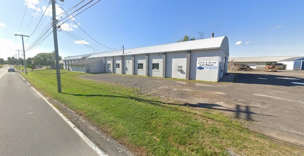 Primary Photo Of 6115 Gillette Rd, Cicero Bank For Lease