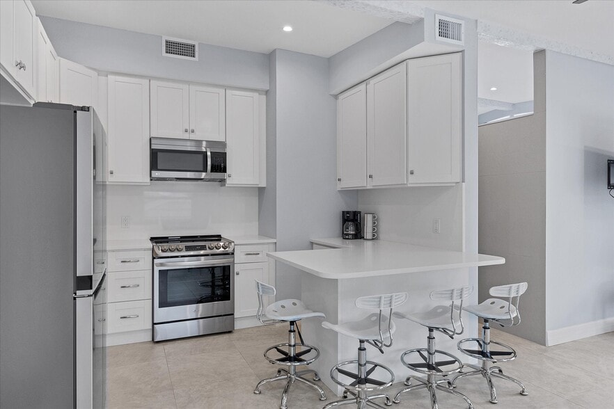 More Photos Of 1236 13th St, Sarasota Apartments For Sale
