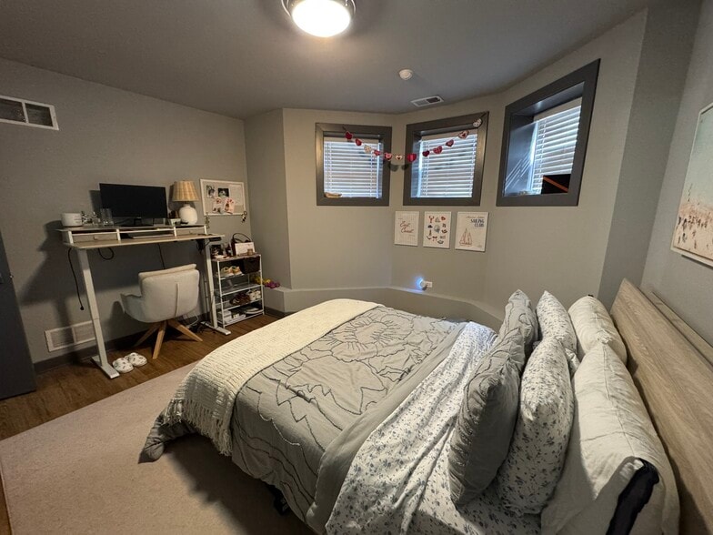 More Photos Of 2848 N Seminary Ave, Chicago Apartments For Sale