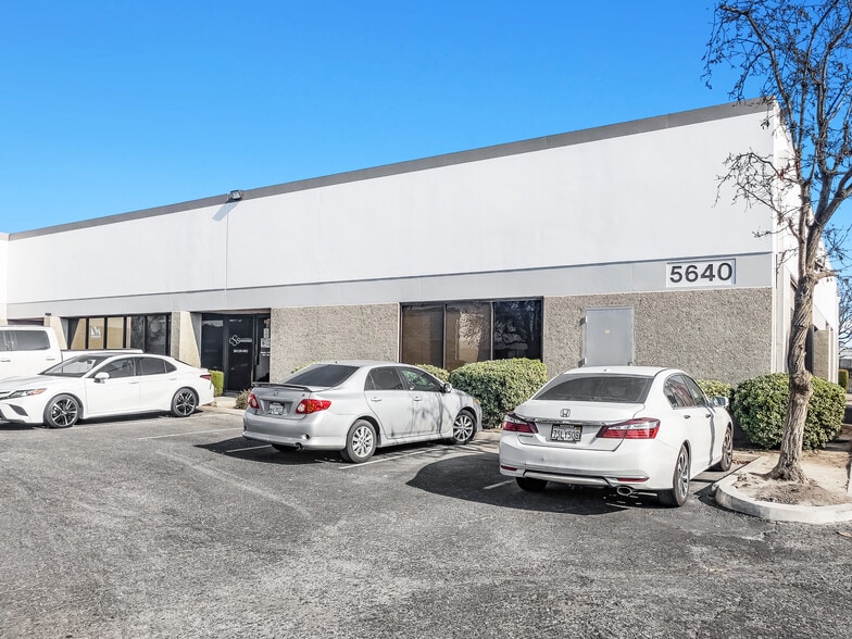 More Photos Of 5640 District Blvd, Bakersfield Unknown For Sale