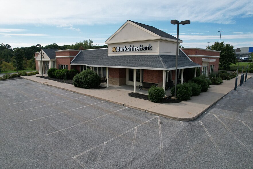 Primary Photo Of 303 Turnpike Rd, Westborough Freestanding For Lease