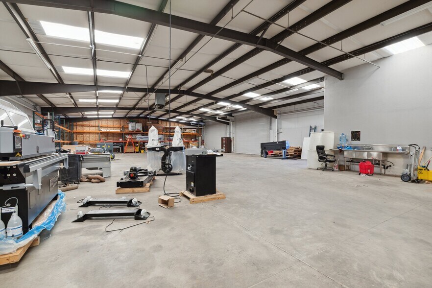 More Photos Of 2428 West Ave, Fresno Industrial For Sale