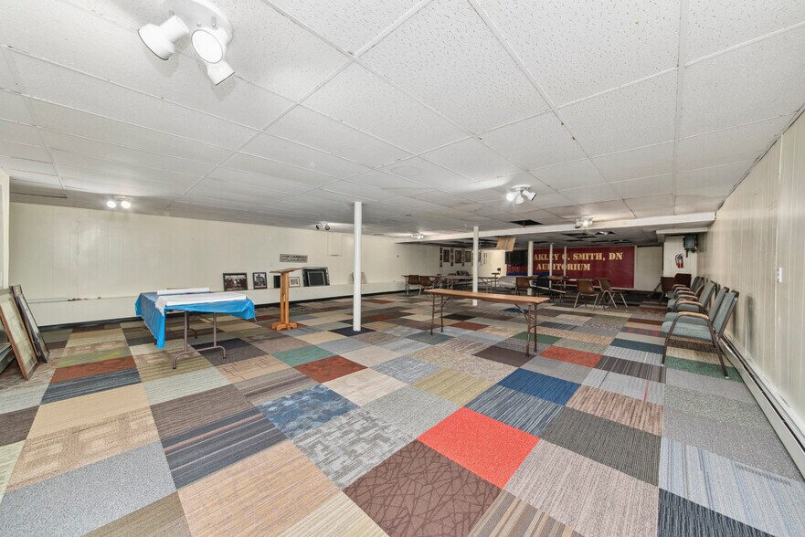 More Photos Of 3330 N Milwaukee Ave, Chicago Medical For Sale