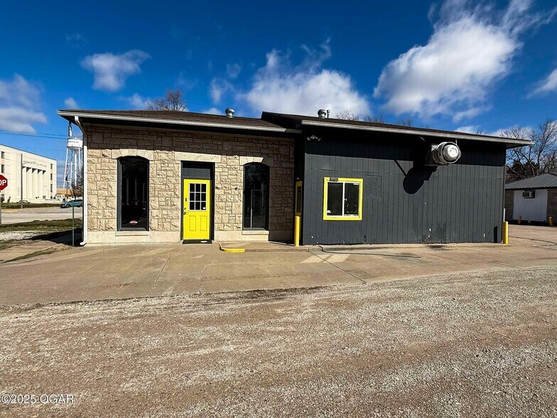 More Photos Of 622 6th St, Oswego Restaurant For Sale