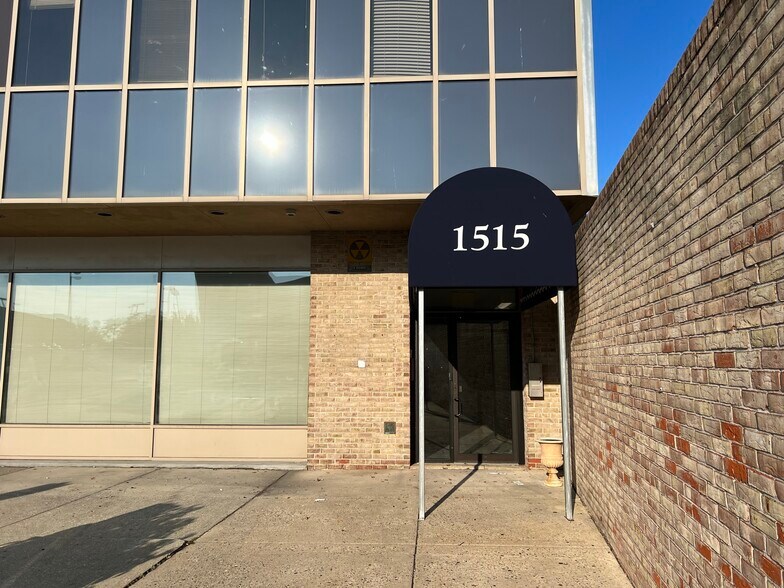 More Photos Of 1515 Reisterstown Rd, Pikesville Office For Lease