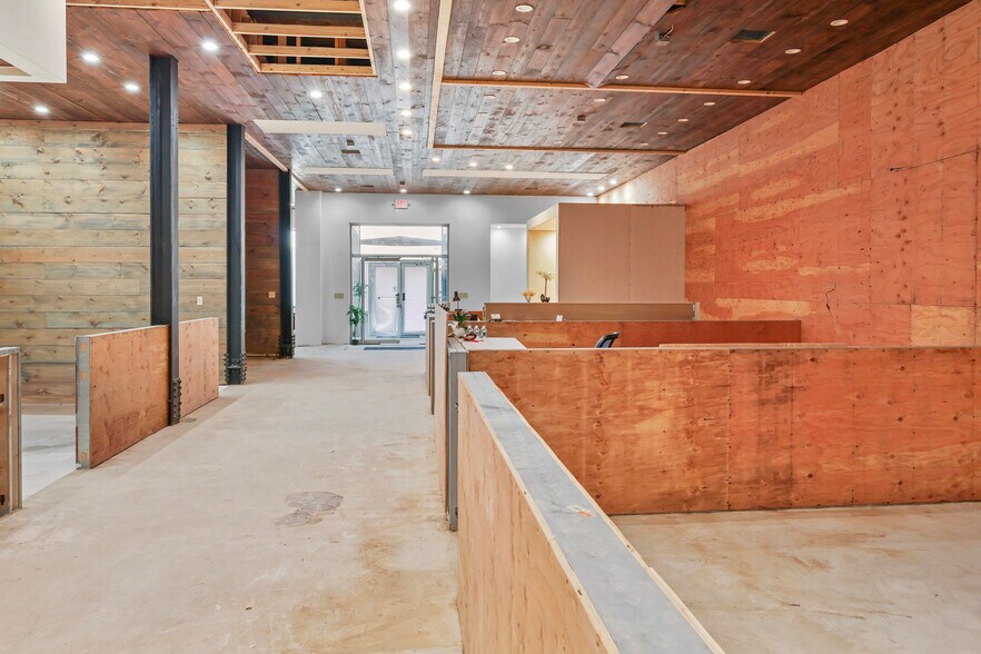 More Photos Of 17 Market St, Poughkeepsie Office For Sale