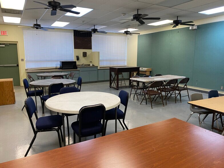 More Photos Of 630 W 17th Pl, Tempe Schools For Lease