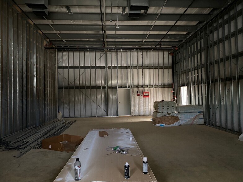 More Photos Of 1228 W Main St, Tupelo Convenience Store For Lease