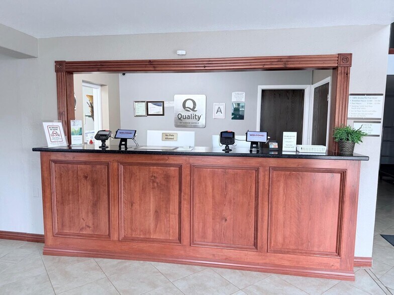 More Photos Of 590 E Main St, Price Hotel For Sale
