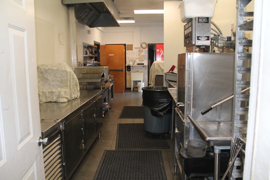 More Photos Of 509 S Illinois Ave, Carbondale Restaurant For Sale