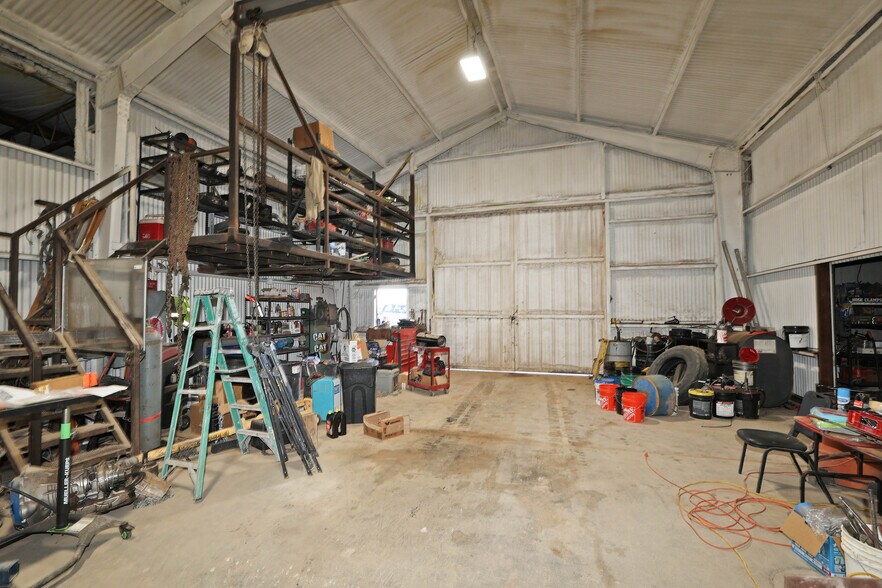 More Photos Of 3101 Givens Ave, Amarillo Warehouse For Sale