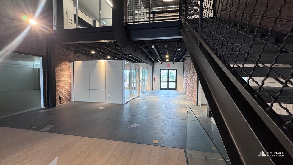 More Photos Of 5000 Goodman St, Timnath Showroom For Sale